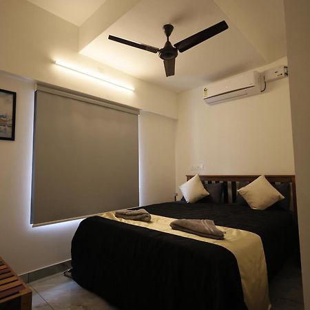 Indigo Springs Lägenhet Thiruvananthapuram Exteriör bild